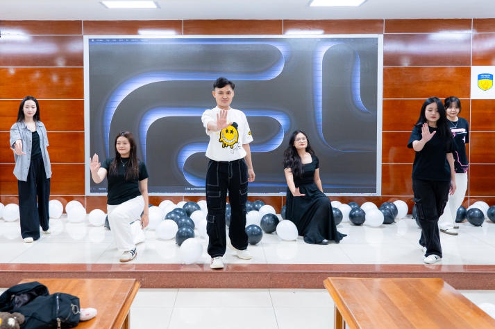 Tổng kết hành trình phát triển rực rỡ cùng CLB Văn nghệ Keiko 13WIN13 42