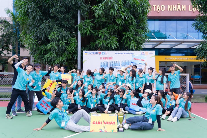 Gen Z Sòng Bài Trực Tuyến 13win.Com 13WIN13 "cháy" hết mình tại Hội thao 336