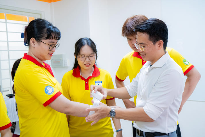 13Win 21 link không chặn Khoa Điều dưỡng - Kỹ thuật y học mang kiến thức y học đến gần hơn với cộng đồng 46