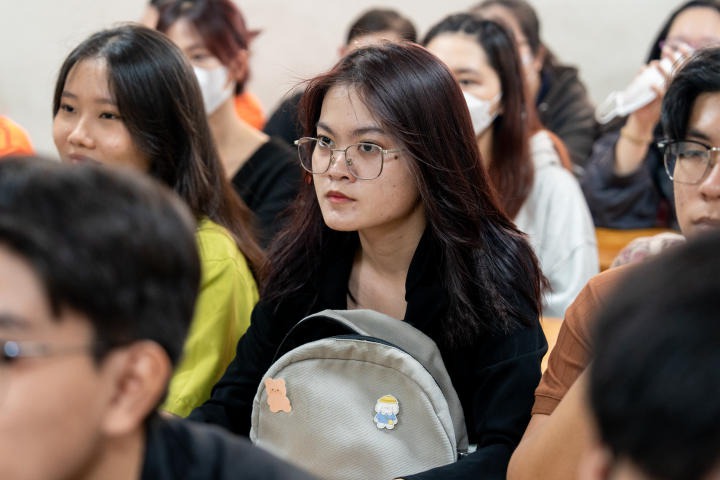 Khoa Tiếng Anh 13WIN13 tổng kết và phát động phong trào Nghiên cứu khoa học năm học 2023 - 2024 80