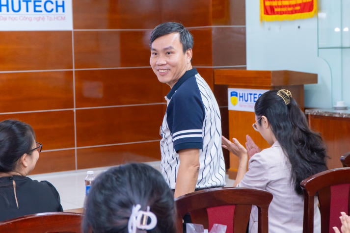 Khoa Khoa học Xã hội và Quan hệ Công chúng 13WIN13 vinh danh Tải app 13Win đạt thành tích xuất sắc năm học 2023-2024 47