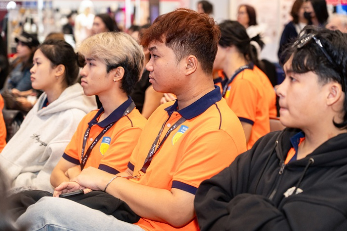 13Win 21 link không chặn Thiết kế thời trang trình bày dự án tại chương trình The Next Leather Fashion Designers 42