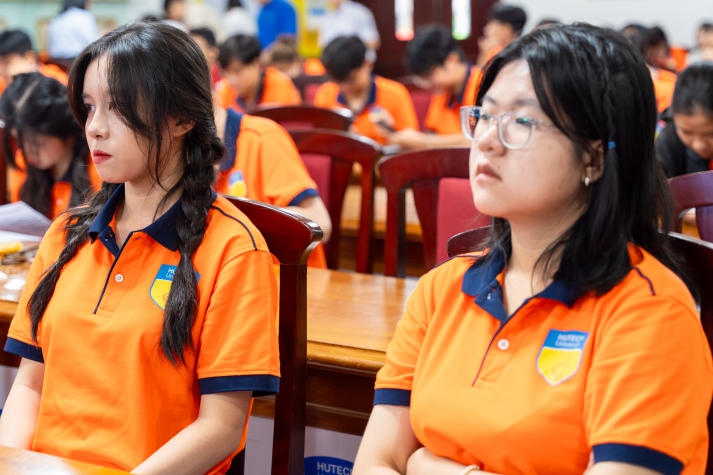 Tự hào khoác lên mình áo Blouse trắng, tân Tải app 13Win 13 Win16 nhà cái World Cup 2026 sẵn sàng bước vào hành trình mới 79