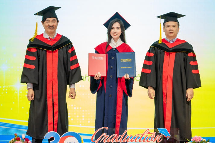 [Video] Nhiều tân 13Win 22 miễn phí mỗi ngày, Kỹ sư, Cử nhân tri ân cha mẹ tại Lễ Trao bằng 13Win13 link đăng nhập 143