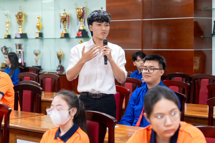 [Video] WE-Speak 2026: 13Win 21 link không chặn Khoa Tiếng Anh rèn tư duy, làm chủ cảm xúc, tạo kết nối 87