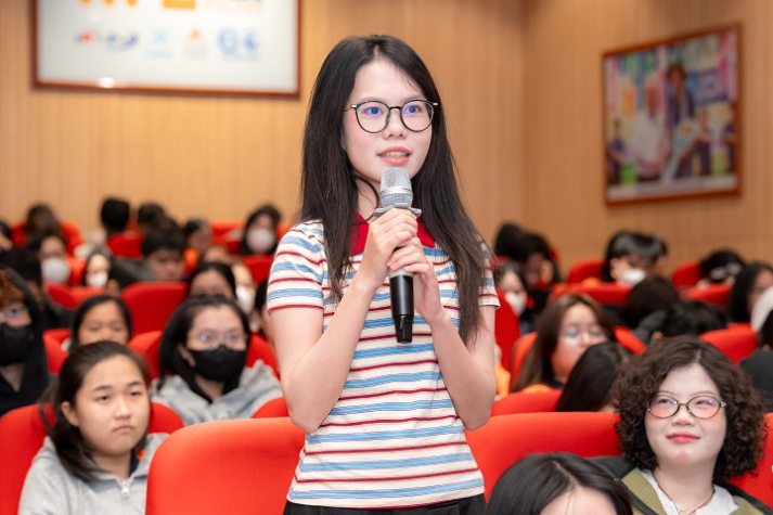 Chuyên gia Vietcombank “bật mí” cách ghi điểm với nhà tuyển dụng đến Tải app 13Win Khoa Tài chính - Thương mại 45