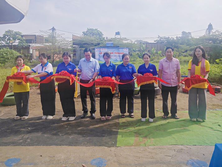 Chiến sĩ Khoa Quản trị 13Win002 Truy cập link - Nhà hàng - Khách sạn khơi dậy yêu thương qua chiến dịch Xuân tình nguyện 2025 24