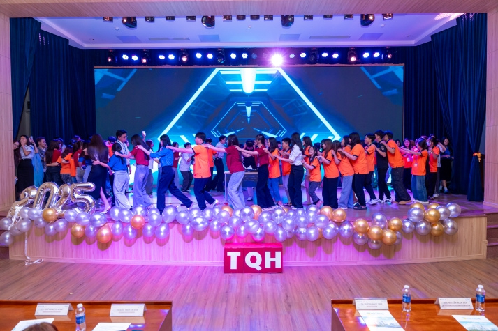 Sôi động, đa sắc màu: Tân Tải app 13Win Www 13Win one trang web chính thức “cháy” hết mình tại Đêm nhạc hội chào năm học mới 52