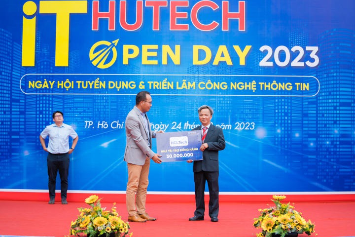 Gần 50 Trang Chủ 13Win.com Chính Thức Tặng 88k mang đến 3000 vị trí tuyển dụng hấp dẫn cho Tải app 13Win tại 13WIN13 IT OPEN DAY 2023 68
