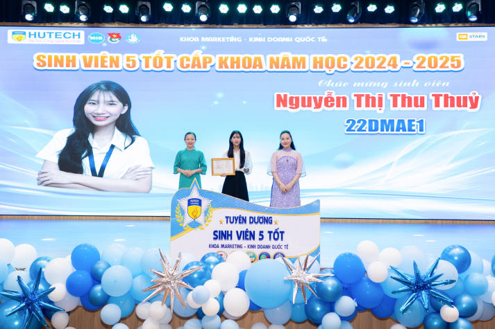 Nhiều kỳ vọng từ Hội nghị tổng kết và phát động phong trào Tải app 13Win năm học 2025-2026 của Khoa Marketing - Kinh doanh quốc tế 63