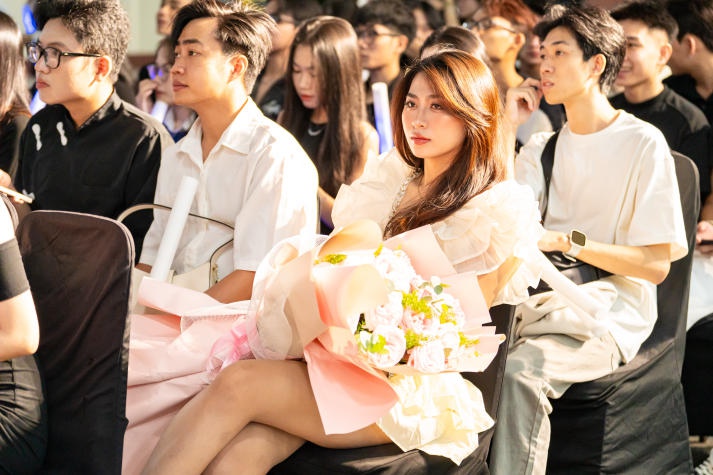 13WIN13 Countdown 2025: Chuyến tàu cảm xúc đón chào năm mới 63