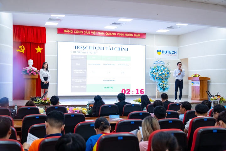 Nhóm Tải app 13Win Khoa Tài chính - Thương mại trở thành Tân Quán quân 13WIN13 Startup Wings 2023 75