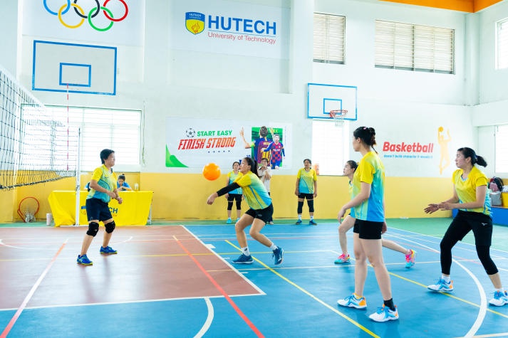 [Video] Đội chủ nhà giành ngôi vô địch Giải Bóng chuyền hơi nữ 13WIN13 mở rộng năm 2024 - Dragon Master Cup 345