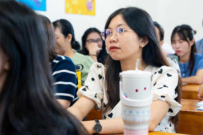 13Win 21 link không chặn Khoa Tiếng Anh phá vỡ khuôn mẫu, mở rộng tư duy với văn học Mỹ hiện đại 34