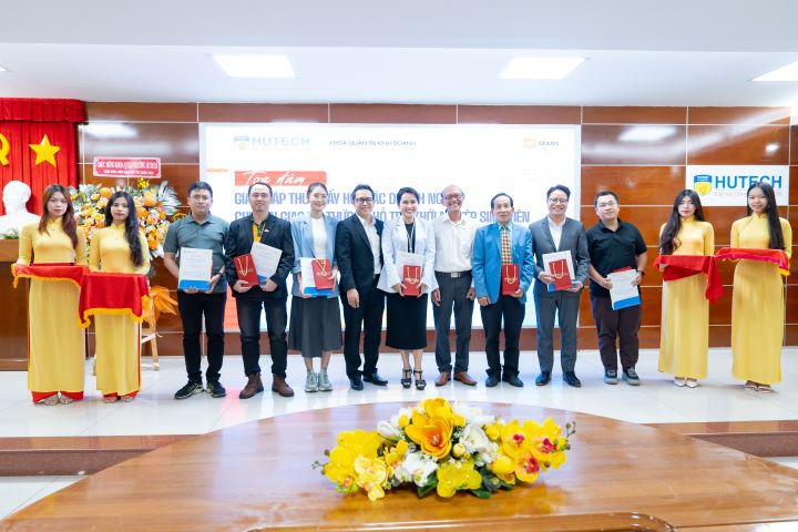 Ấm áp buổi tọa đàm giao lưu với Trang Chủ Sòng Bạc 13win.com Uy Tín của Sòng Bài Trực Tuyến 13win.Com 13WIN13 53