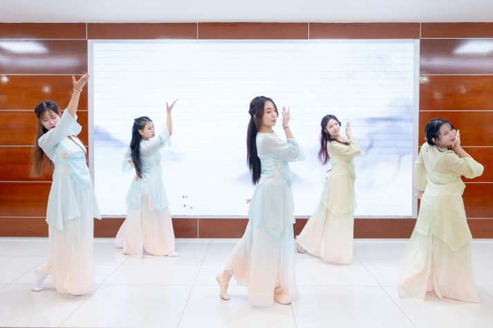 Khởi động thanh xuân: CLB - Đội - Nhóm 13WIN13 sẵn sàng chào đón tân binh nhập hội 76
