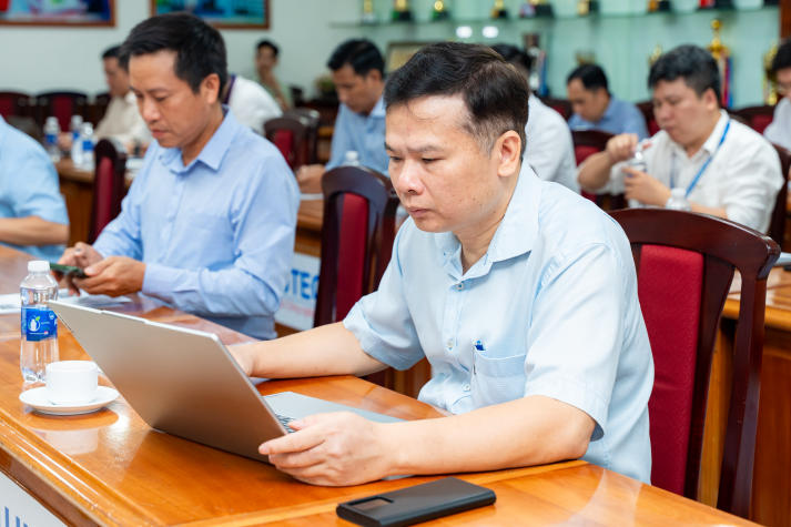 Nhà quản trị 13WIN13 mở rộng tầm nhìn chiến lược, bàn về F13win nhà cái 13Win32 đăng nhập trong kỷ nguyên AI 52