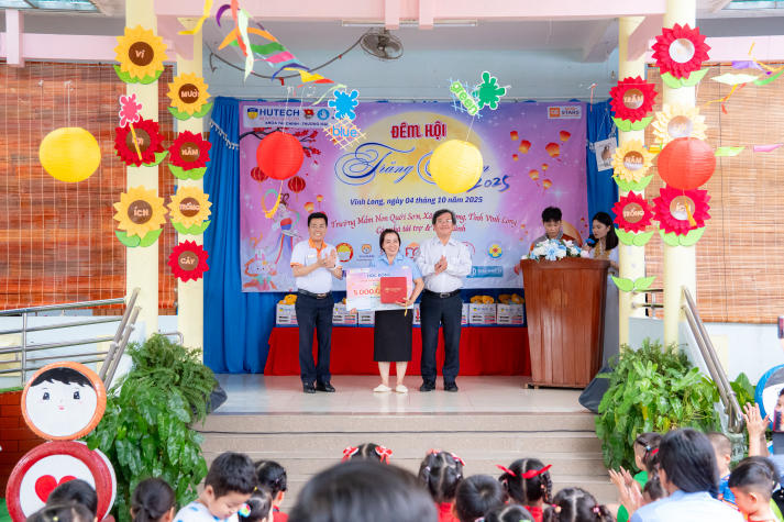 Một mùa Trăng trọn vẹn: 13Win 21 link không chặn Khoa Tài chính - Thương mại 13WIN13 đem niềm vui đến trẻ em Vĩnh Long 59