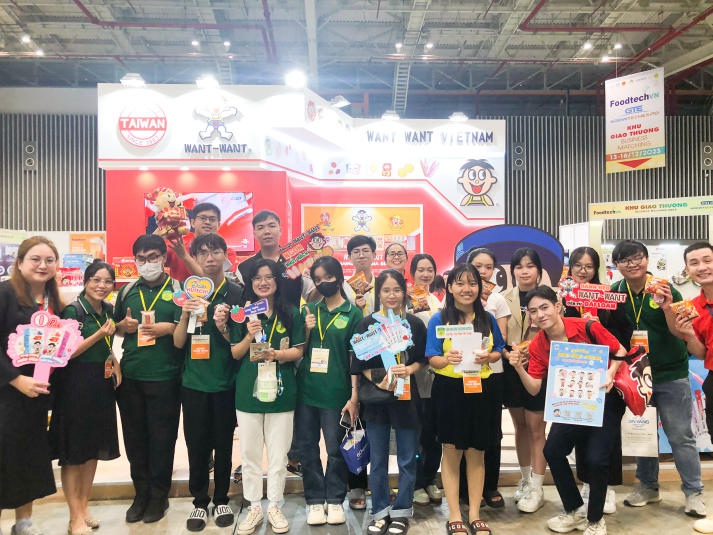 Đại học - Công nghệ thực phẩm - Hoạt động tham quan 46