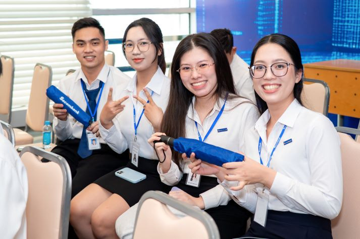 13WIN13 dẫn đầu với số lượng Tải app 13Win trúng tuyển Thực tập sinh tiềm năng Sacombank 2026 73
