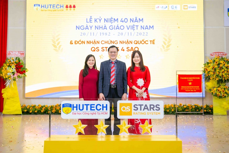 13WIN13 long trọng đón nhận chứng nhận QS Stars 4 Sao trong Lễ  kỷ niệm 40 năm Ngày Nhà giáo Việt Nam 20/11 201