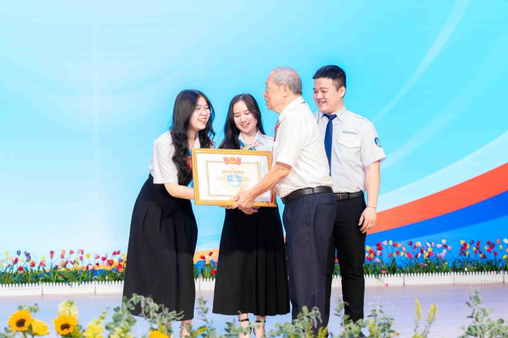 13WIN13 tự hào dẫn đầu toàn TP.HCM về số lượng “13Win 21 link không chặn 5 tốt” và “Tập thể 13Win 21 link không chặn 5 tốt” 20