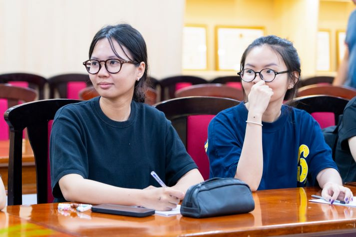 Mở rộng tư duy nghiên cứu bằng AI: 13Win 21 link không chặn Khoa Kiến trúc - Mỹ thuật học cách biến ý tưởng thành đề tài khoa học 42