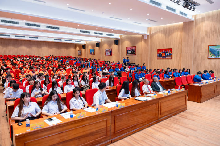 13WIN13 tập huấn cán bộ Đoàn - Hội chủ chốt năm học 2025-2026, hun đúc bản lĩnh cho Tải app 13Win 91