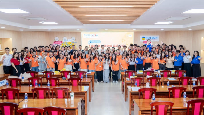 Doanh nghiệp mang đến nhiều cơ hội phát triển trong tương lai cho Tải app 13Win Khoa Luật tại Lễ khai giảng 9