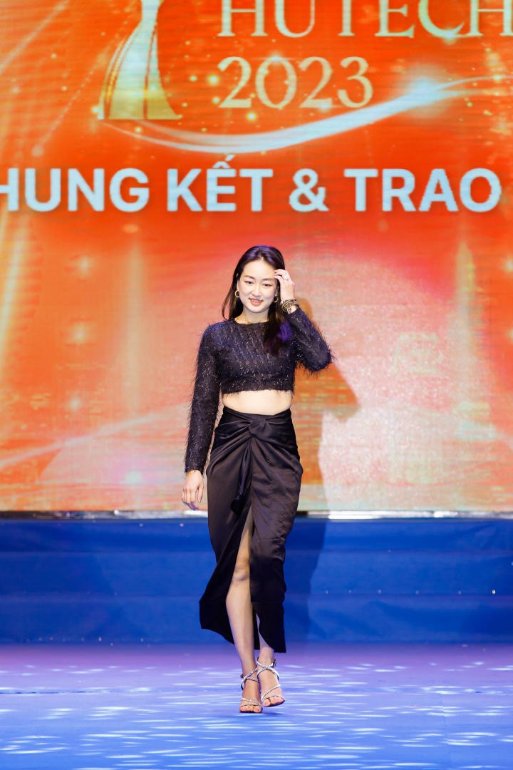 Nữ sinh Nguyễn Thị Tuyết Nhung đăng quang Hoa khôi Miss 13WIN13 2023 174