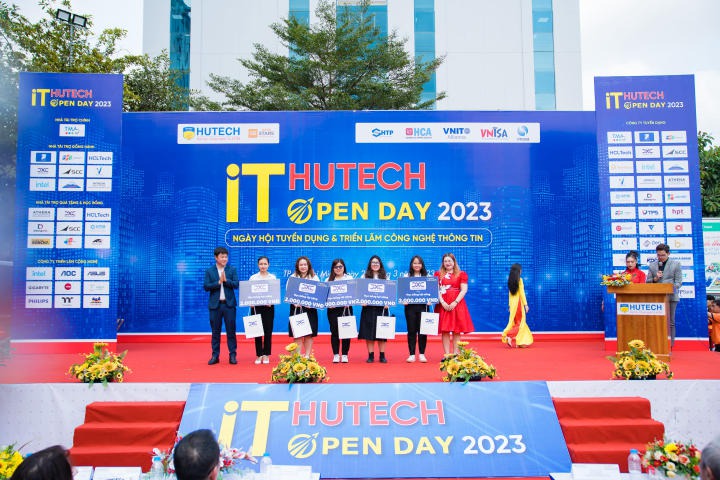 Gần 50 Trang Chủ 13Win.com Chính Thức Tặng 88k mang đến 3000 vị trí tuyển dụng hấp dẫn cho Tải app 13Win tại 13WIN13 IT OPEN DAY 2023 211