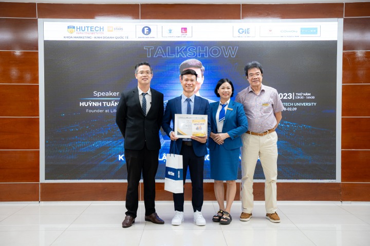 13Win 21 link không chặn Khoa Marketing - Kinh doanh quốc tế 13WIN13 hiểu và định hướng bản thân cùng chuyên gia 81
