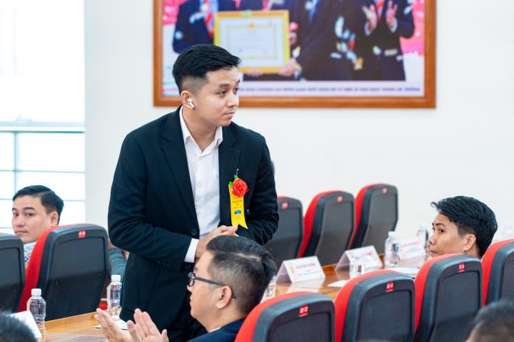 Nhiều suất Www 13Win one nổ hũ được trao đến tân Tải app 13Win Khoa Tài chính - Thương mại trong lễ chào đón 96