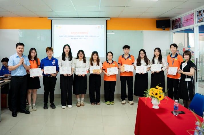 Khoa Nhật Bản học 13WIN13 tổ chức hội nghị tổng kết và phát động phong trào Tải app 13Win năm học 2023-2024 57