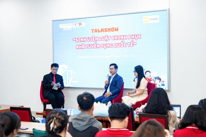 “Unlock” cơ hội việc làm quốc tế, Tải app 13Win Khoa Luật tự tin chinh phục nhà tuyển dụng 50