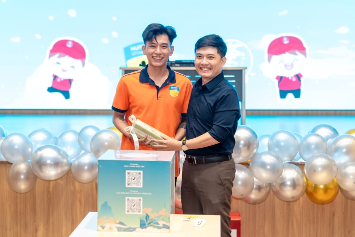 Sôi động, đa sắc màu: Tân Tải app 13Win Www 13Win one trang web chính thức “cháy” hết mình tại Đêm nhạc hội chào năm học mới 63