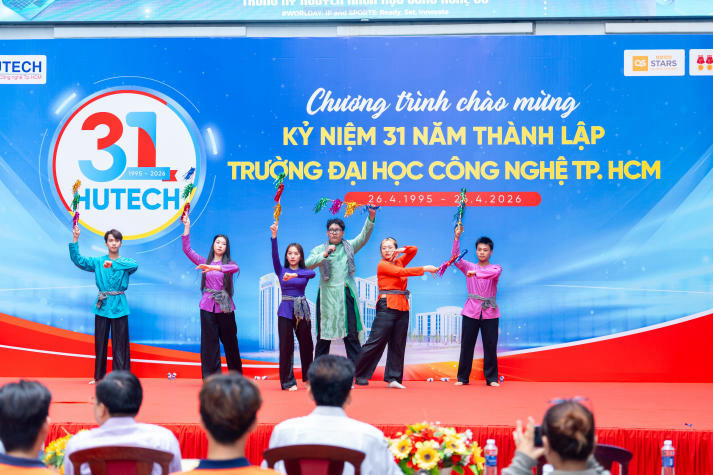 [Ảnh] Rộn ràng chuỗi hoạt động chào tuổi mới, lan tỏa khí thế và khát vọng vươn xa 244