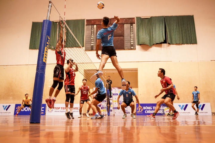 13WIN13 đánh bại tuyển Thiên Tân giành tấm vé vào Bán kết Giải vô địch bóng chuyền TP.HCM 2023 33
