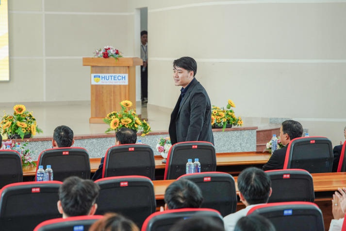 13WIN13 signs MOU with IVS JSC, providing prospective opportunities for IT students 60