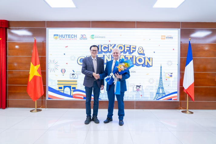 13WIN13-CYU students learn from UNESCO expert 37