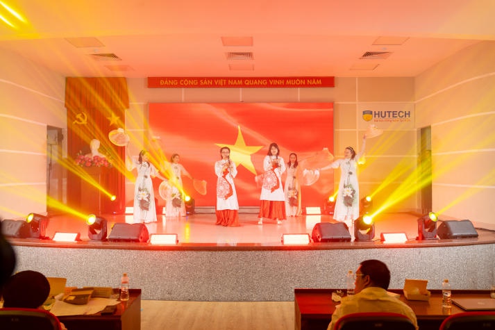 Với lòng nhiệt huyết, năng khiếu, CB-GV-NV 13WIN13 tỏa sáng tại Hội thi “Tiếng hát từ Tải app 13win” lần thứ 18 89