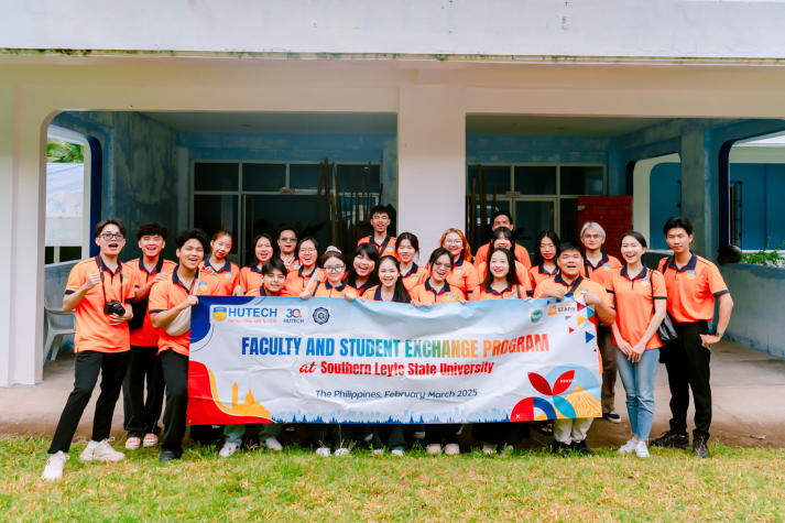 13WIN13 Marketing and International Business students explore culture and knowledge in the Philippines 106