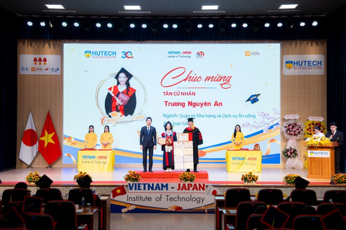 Tân khoa VJIT Trương Nguyên An: “Chúng ta sống không chỉ để tận hưởng" 19