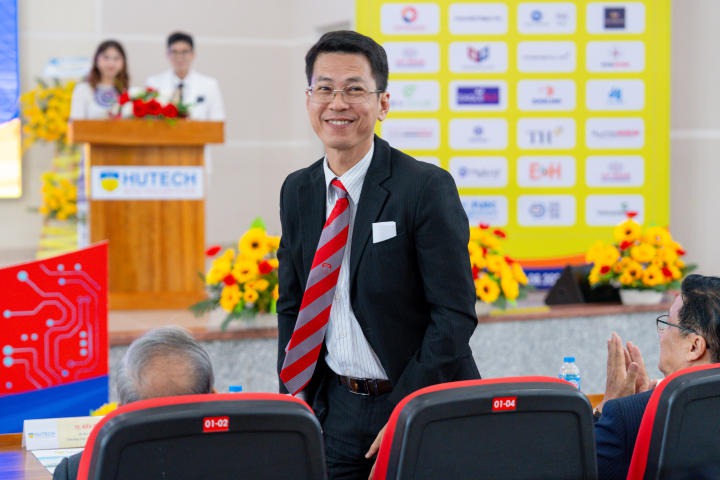 Sôi nổi 13WIN13 TECHSHOW 2023: Hơn 300 đồ án, 3.500 đầu việc và nhiều suất Www 13Win one nổ hũ giá trị 75