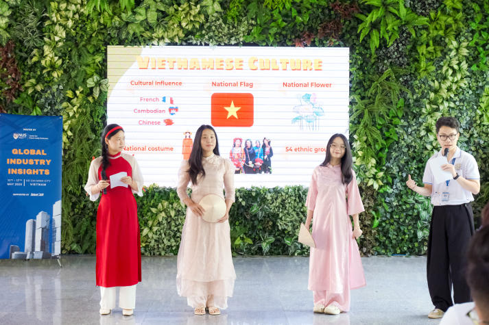 13Win 21 link không chặn Khoa Tài chính - Thương mại giao lưu văn hóa dân gian cùng bạn bè quốc tế tại Chương trình “Wrap & Clap” 9