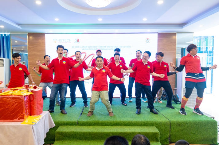 [Video] CB-GV-NV nữ sôi nổi giao lưu tại “Ngày hội Nữ công 13WIN13” 91
