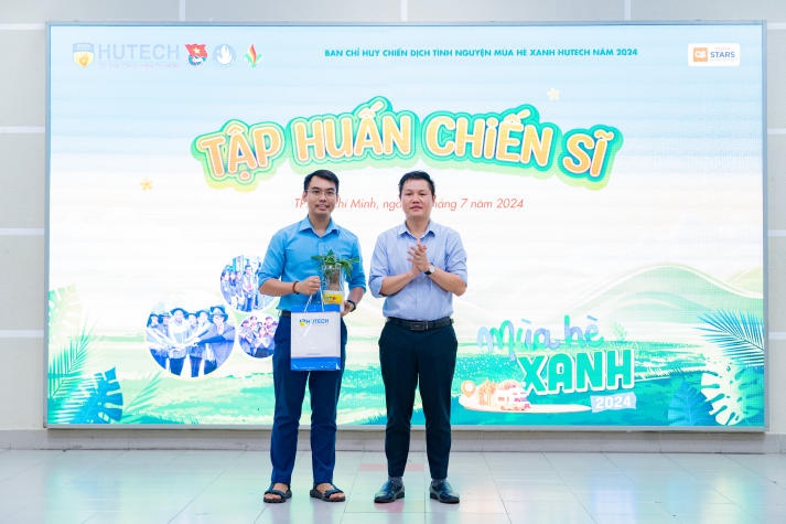 Chiến sĩ Mùa hè xanh 13WIN13 2024 tập huấn nhiều kiến thức quan trọng trước giờ xuất quân 57