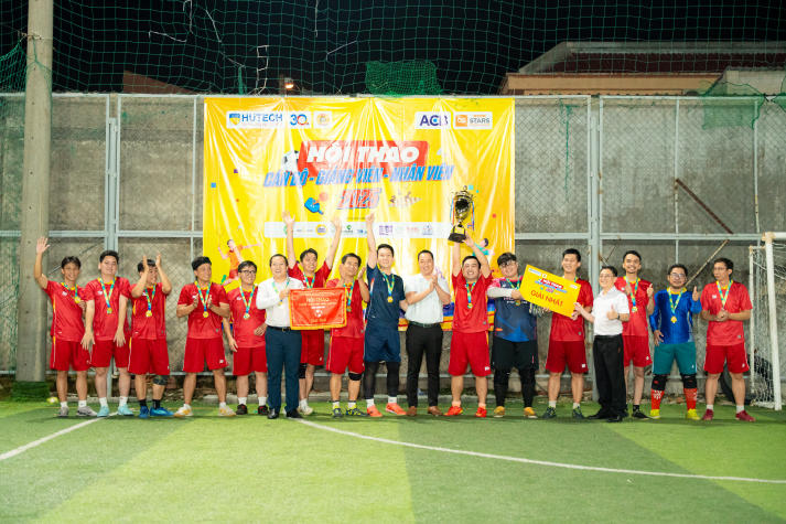 [Hội thao CB-GV-NV 13WIN13 2025]: VPT-VPHĐT-P.NS-TT.KĐ-ĐBCL-B.TTr-TT.IT đăng quang ngôi vương Bóng đá nam 125