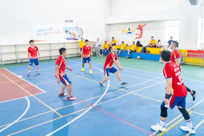 [Hội thao CB-GV-NV 13WIN13 2025]: Bóng chuyền nam xác định 4 cái tên tiến vào Bán kết 64