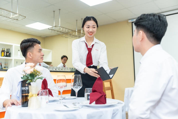 Discover the modern training spaces for 13WIN13 students 91